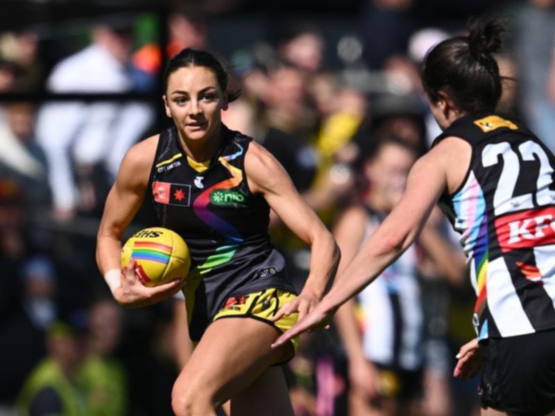 Richmond AFLW player Monique Conti (left).