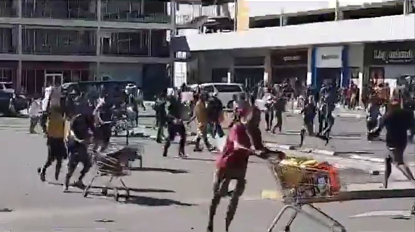 Fifteen people have died in violent unrest and riots in Papua New Guinea's capital of Port Moresby and its second largest city, Lae.