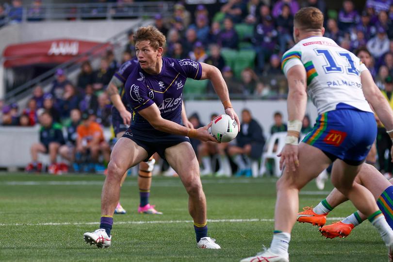 MELBOURNE, AUSTRALIA - AUGUST 13: Harry Grant of the Storm passes the ball during the round 24 NRL match between Melbourne Storm and Canberra Raiders at AAMI Park on August 13, 2023 in Melbourne, Australia. (Photo by Daniel Pockett/Getty Images)