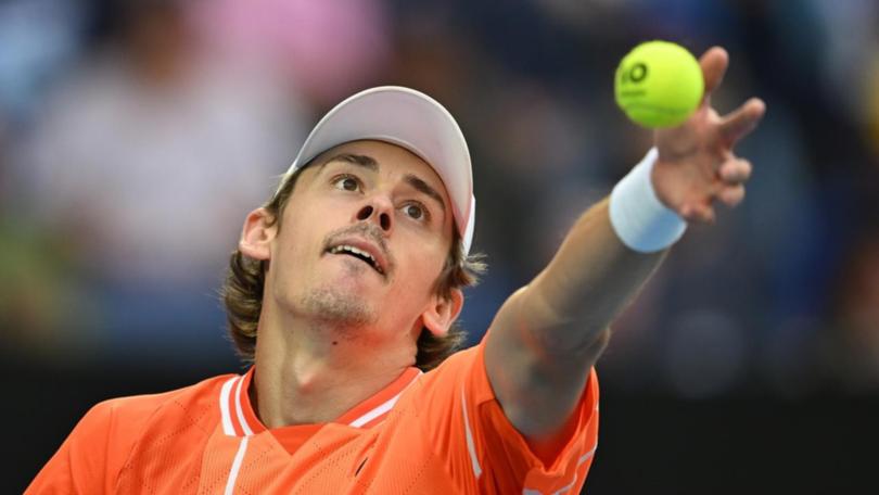 Alex de Minaur has eased into the quarter-finals of the Rotterdam Open with a win over David Gofin. (Lukas Coch/AAP PHOTOS)