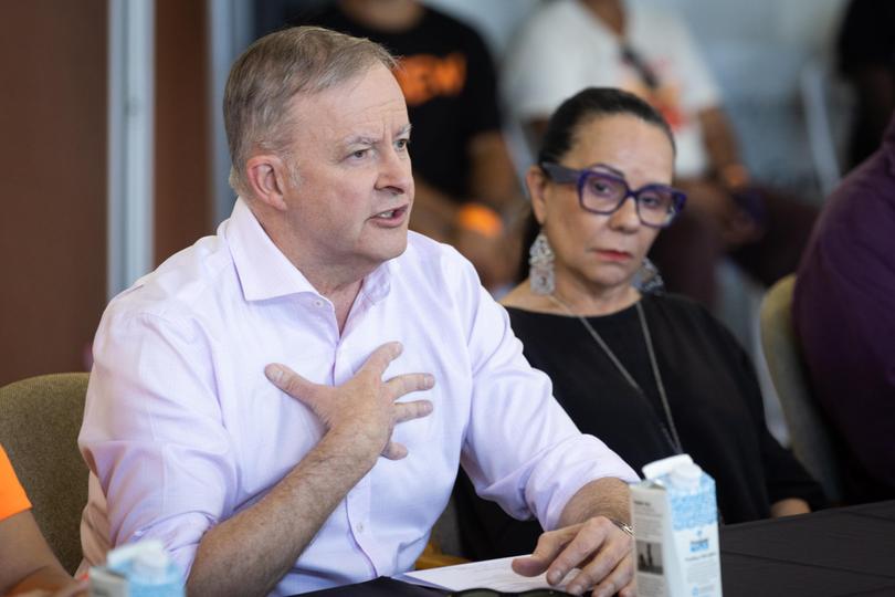 Prime Minister Anthony Albanese and Indigenous Affairs Minister Linda Burney during the campaign for the Yes vote.