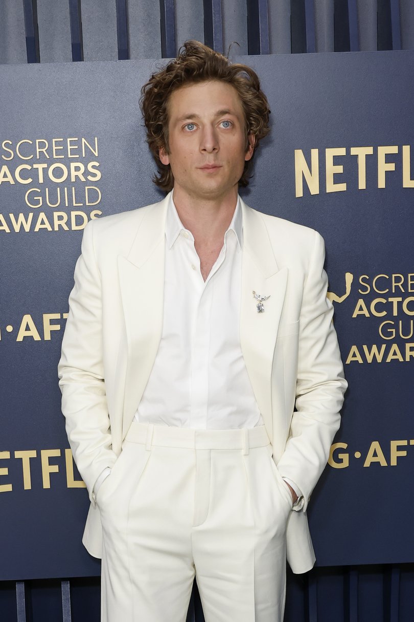 LOS ANGELES, CALIFORNIA - FEBRUARY 24: Jeremy Allen White attends the 30th Annual Screen Actors Guild Awards at Shrine Auditorium and Expo Hall on February 24, 2024 in Los Angeles, California. (Photo by Frazer Harrison/Getty Images)