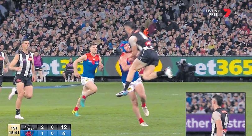Angus Brayshaw has been stretchered off the ground after a big collision with Brayden Maynard.