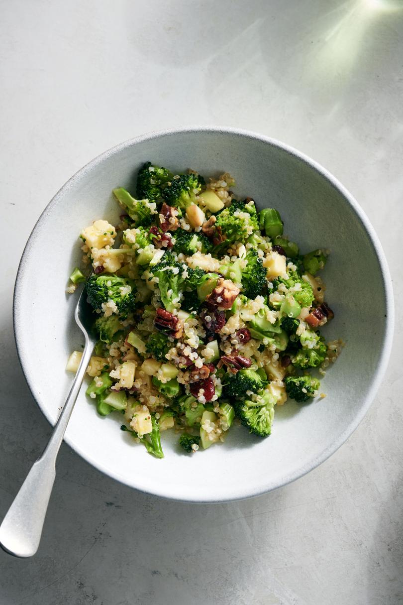 Quinoa and broccoli spoon salad, which incorporates dried grains.