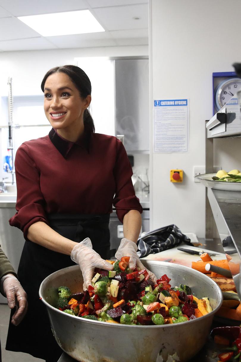 Meghan, Duchess of Sussex visits the Hubb Community Kitchen in London on November 21, 2018.