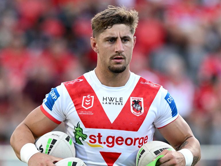 Dragons skipper Ben Hunt says Zac Lomax wants to leave the club but has still been their top player.
