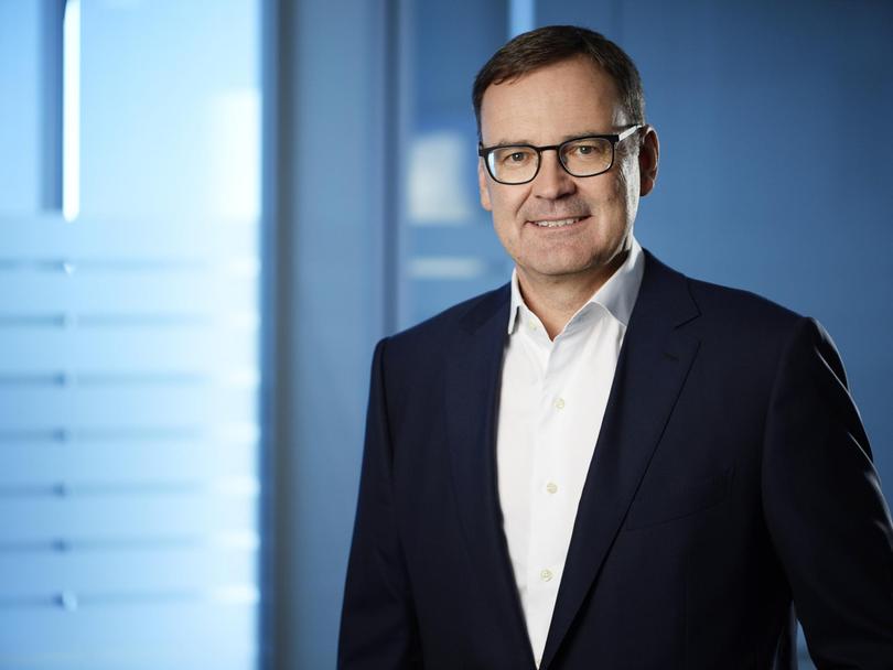 Assignment Freelance Picture Woolworths Group has named Origin Energy chairman Scott Perkins to
 replace Gordon Cairns to lead the Woolworths Group board. Supplied.