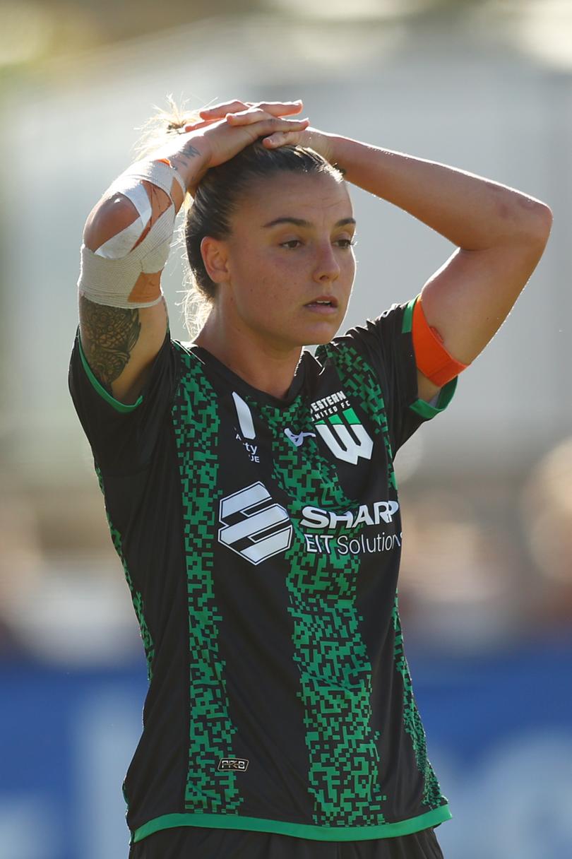 MELBOURNE, AUSTRALIA - MARCH 01: Chloe Logarzo of Western United reacts at a missed shot on goal during the A-League Women round 18 match between Western United and Canberra United at City Vista Recreation Park on March 01, 2024 in Melbourne, Australia. (Photo by Graham Denholm/Getty Images)