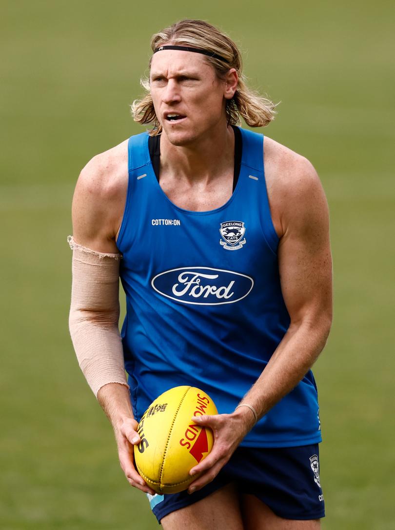 GEELONG, AUSTRALIA - MARCH 26: Mark Blicavs of the Cats in action during the Geelong Cats training session at GMHBA Stadium on March 26, 2024 in Geelong, Australia. (Photo by Michael Willson/AFL Photos via Getty Images)