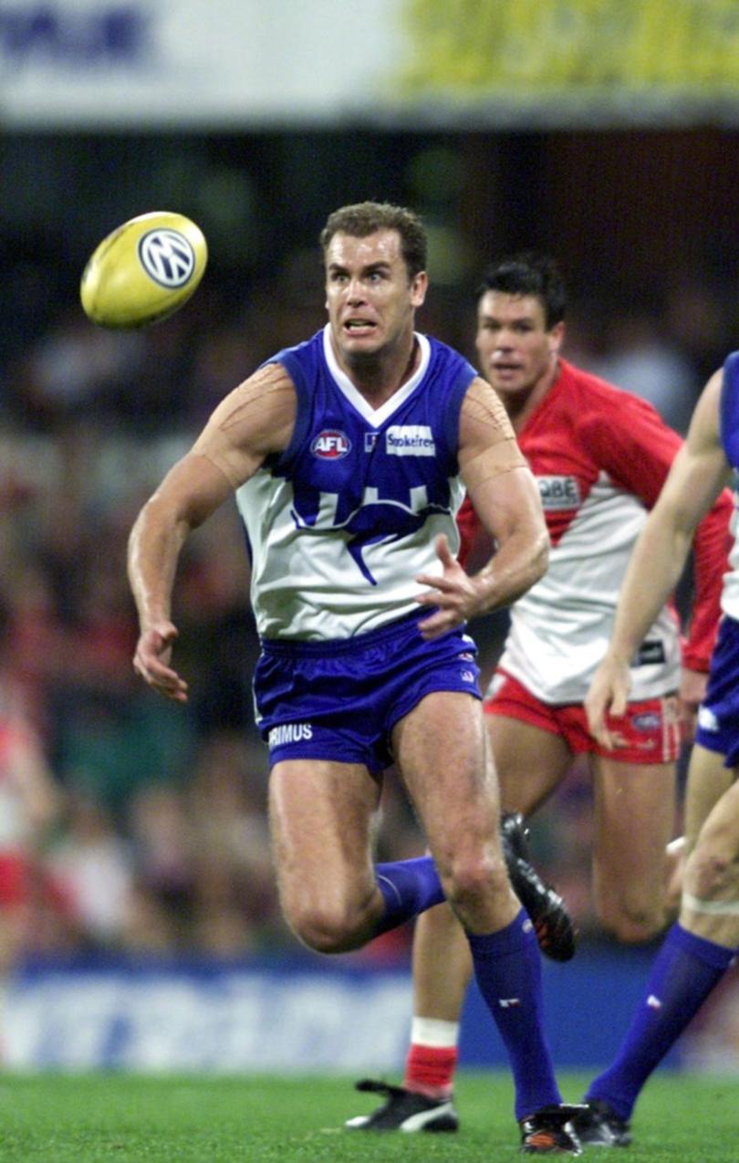 4 Aug 2001:  Wayne Carey #18 of Kangaroos in action during the AFL  round 18 match between Sydney Swans and the Kangaroos at the Sydney Cricket Ground in Sydney, Australia. DIGITAL IMAGE. Mandatory Credit: Nick Wilson/ALLSPORT
