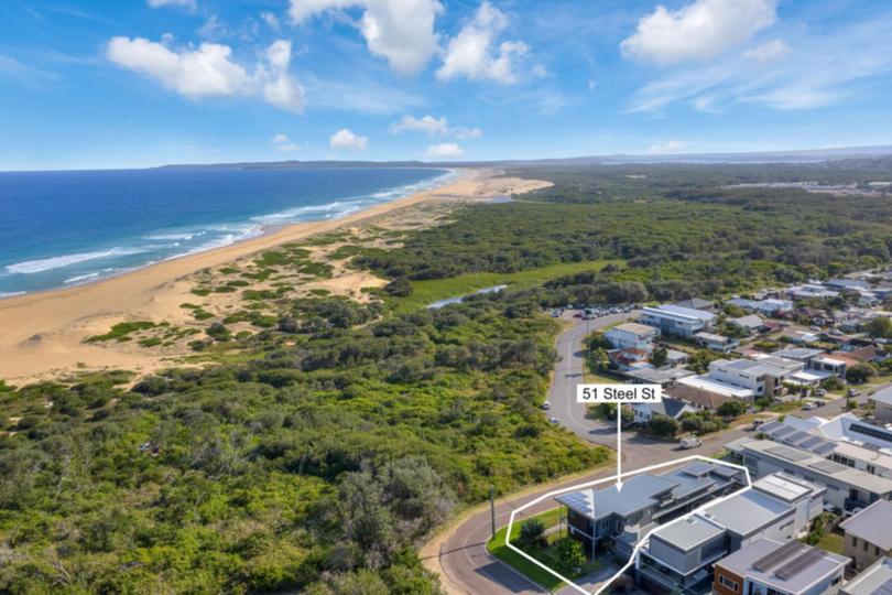 The incredible beachside location.