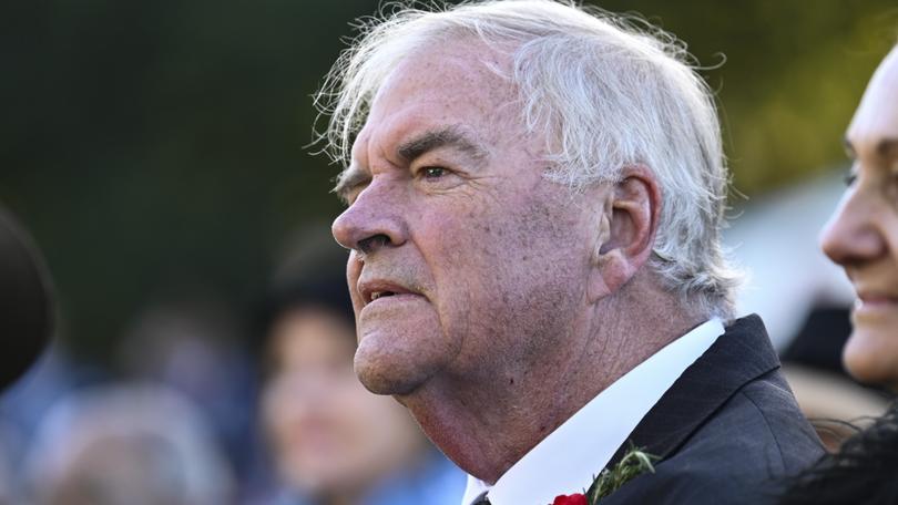 Former Federal Labor leader and WA Governor Kim Beazley is throwing his support behind a push to thwart a major Woodside project in order to save an ancient Aboriginal rock art site.