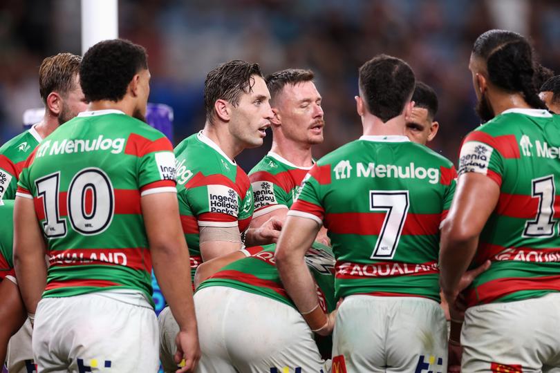 SYDNEY, AUSTRALIA - MARCH 22: Cameron Murray of the Rabbitohs talks to team mates during the round three NRL match between Sydney Roosters and South Sydney Rabbitohs at Allianz Stadium, on March 22, 2024, in Sydney, Australia. (Photo by Cameron Spencer/Getty Images)