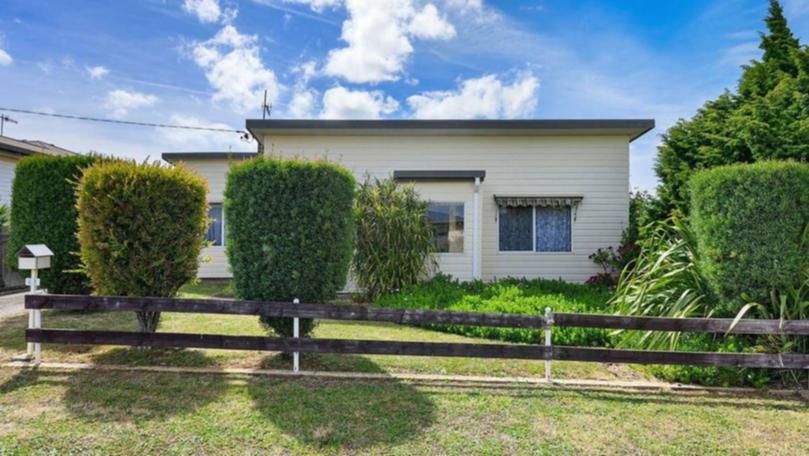 "A lot of people have been on holidays here and loved it and then moved back down," Elders Real Estate Burnie agent Wendy Cunningham said.
