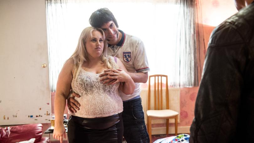 Rebel Wilson and Sacha Baron Cohen as a married couple in The Brothers Grimsby.