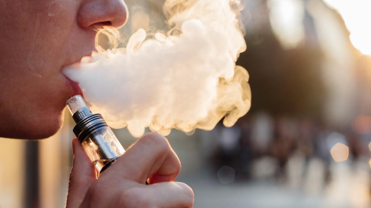 AMA NSW warns millions of illegal vapes could be stockpiled in the