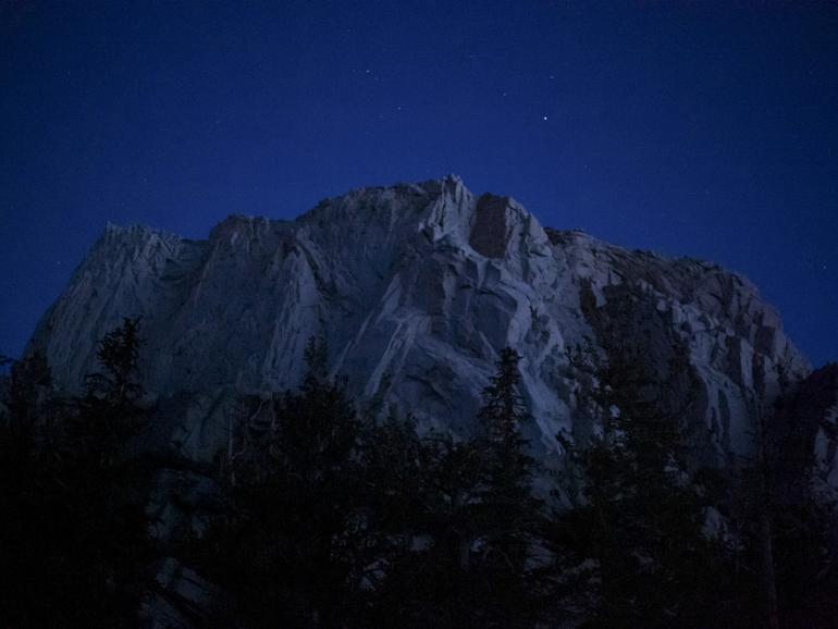 Granite cliffs seen during a hike on Mount Whitney, Calif., in July 2023. Last July, a recently divorced writer who had found solace in hiking took on a towering challenge: Mount Whitney, the highest peak in the lower 48 states. (Peter Eavis/The New York Times)