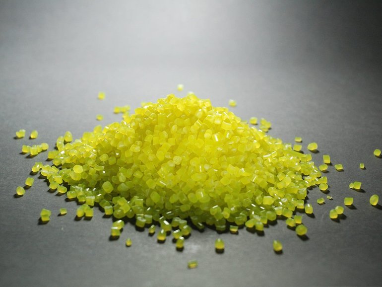 Qenos made plastics.