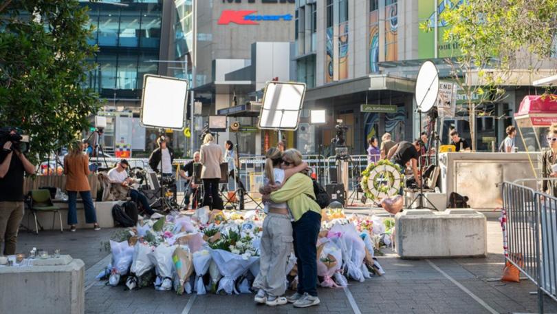 Sydney is mourning six people stabbed to death in a violent rampage at Bondi Junction. (Flavio Brancaleone/AAP PHOTOS)