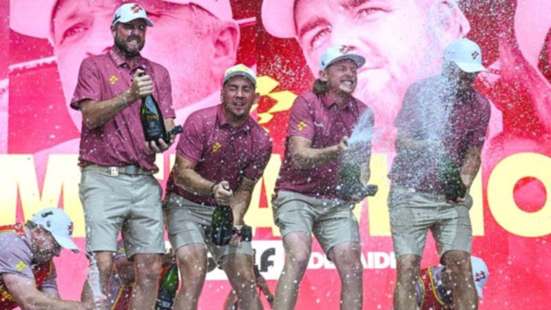 Marc Leishman, Lucas Herbert, Cameron Smith and Matt Jones celebrate Ripper GC's victory. (Michael Errey/AAP PHOTOS)