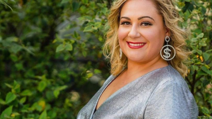 Jannese Torres is the founder of the blog Delish D'Lites and the award-winning money podcast Yo Quiero Dinero