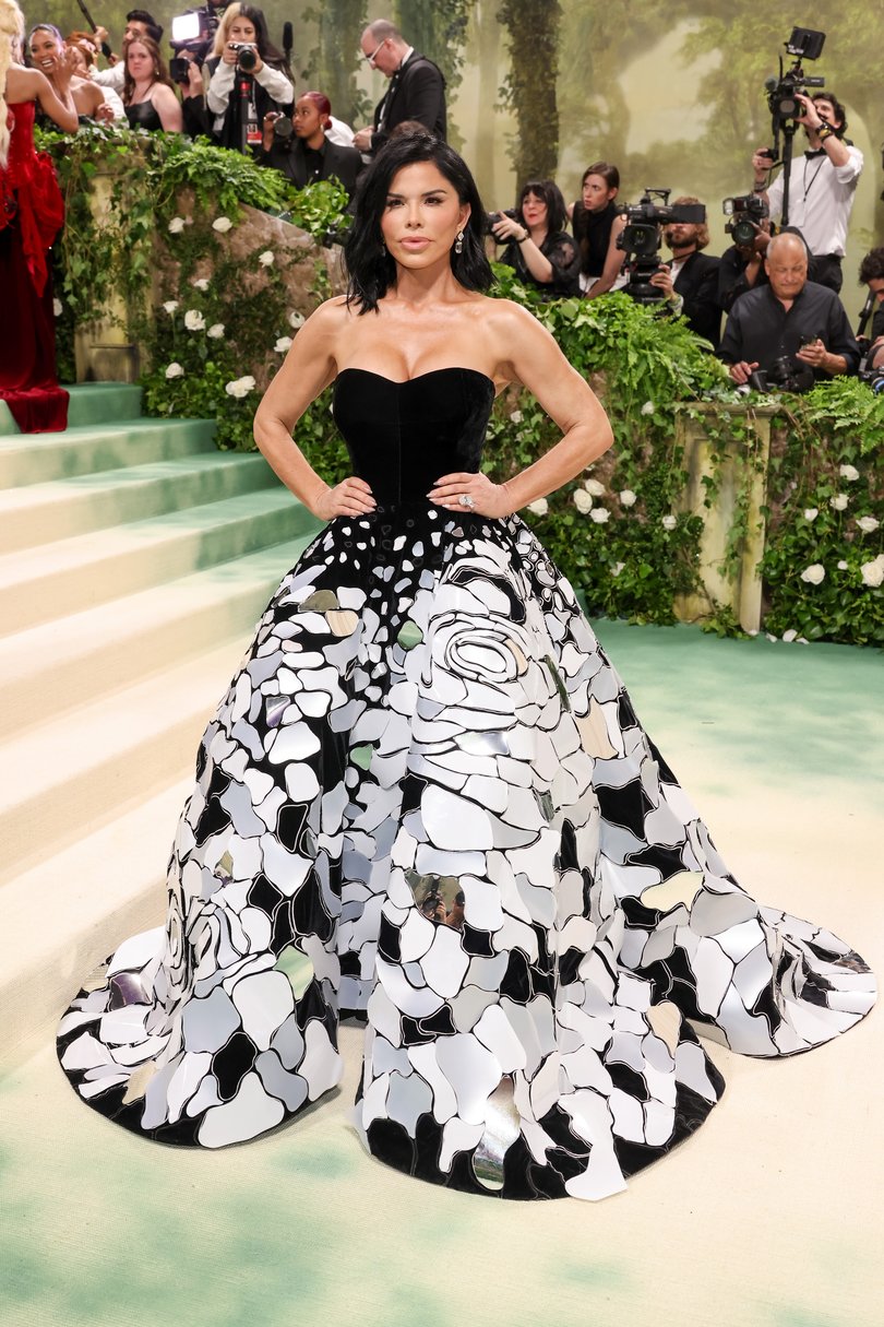 Lauren Sánchez in Oscar de la Renta.