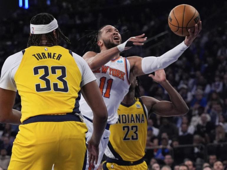 The Knicks' Jalen Brunson (11) scored 43 points as New York notched a thrilling win over Indiana. (AP PHOTO)