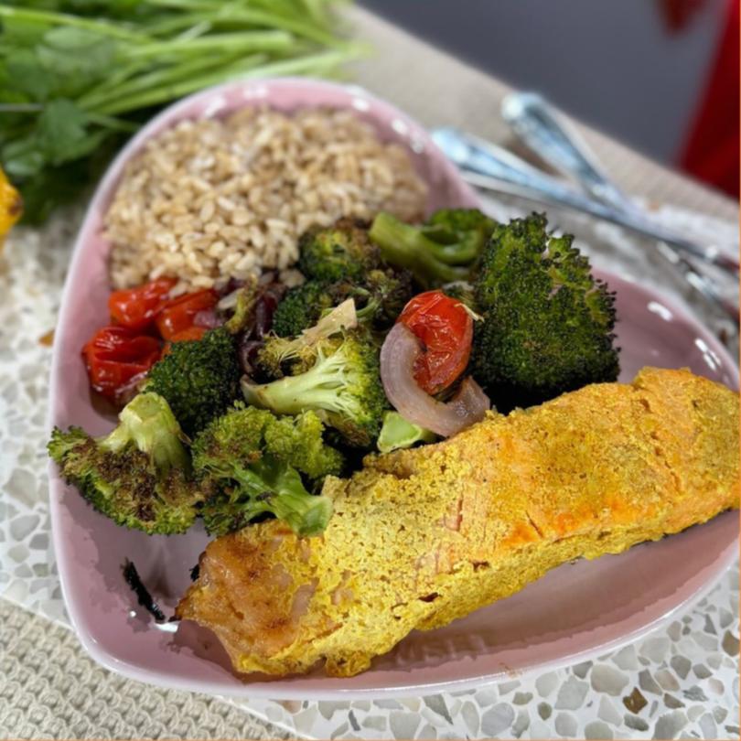 Heart-smart foods recipes salmon with mixed veg and brown rice