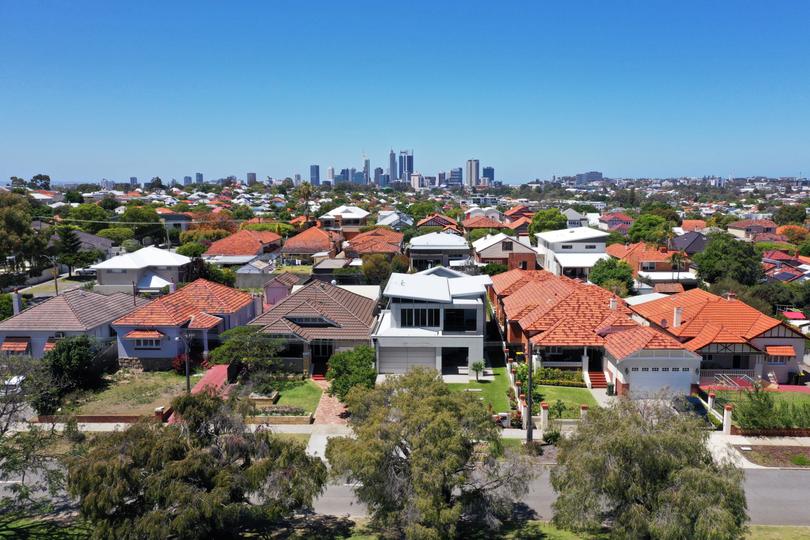 Since April 2022, the median house price in Perth has risen $154,293.