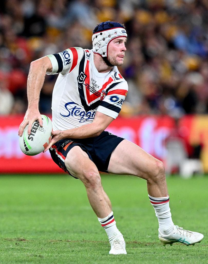 BRISBANE, AUSTRALIA - MAY 03: Luke Keary of the Roosters passes the ball during the round nine NRL match between the Brisbane Broncos and Sydney Roosters at Suncorp Stadium, on May 03, 2024, in Brisbane, Australia. (Photo by Bradley Kanaris/Getty Images)