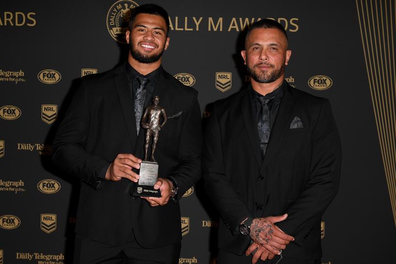 Payne Haas with his father Gregor at the 2019 Dally M Awards where Payne won the rookie of the year award.