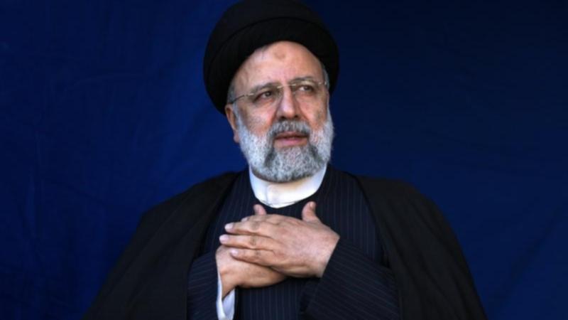 A helicopter carrying Iranian President Ebrahim Raisi has had to make an emergency landing.