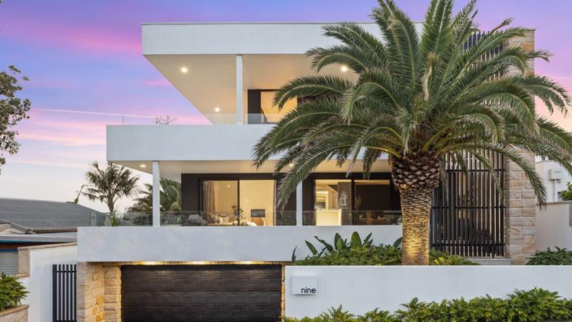 The high-end home at 9 Tasman Parade, Thirroul has changed hands for a record-breaking $8m sum.