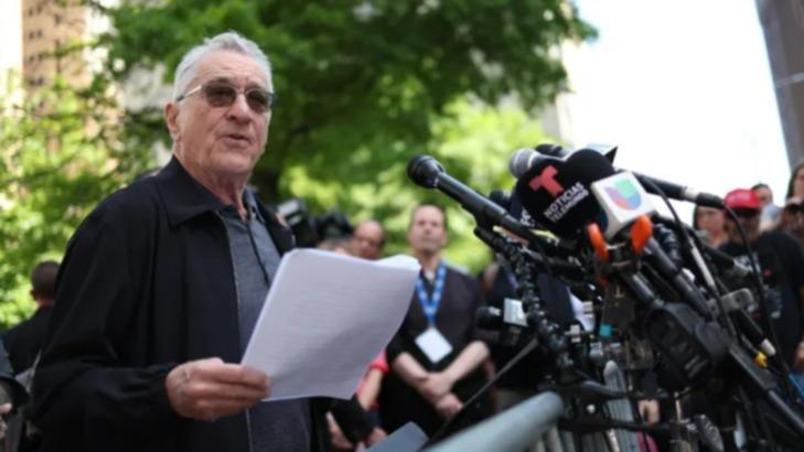 Robert De Niro has slammed Donald Trump as a “loser” and a “clown,” standing just feet away from the Manhattan courtroom where the former president was listening to closing arguments in his criminal trial.