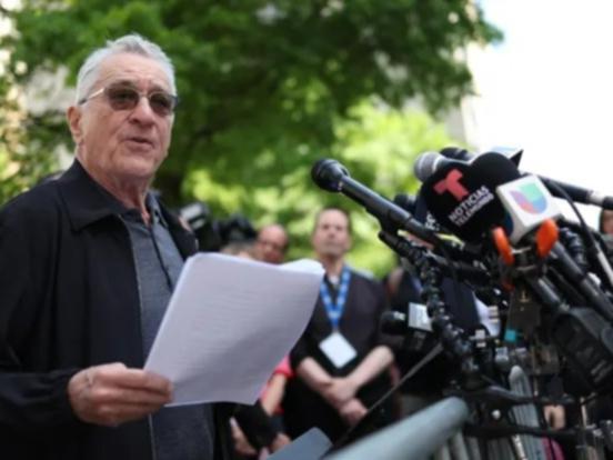 Robert De Niro has slammed Donald Trump as a “loser” and a “clown,” standing just feet away from the Manhattan courtroom where the former president was listening to closing arguments in his criminal trial.