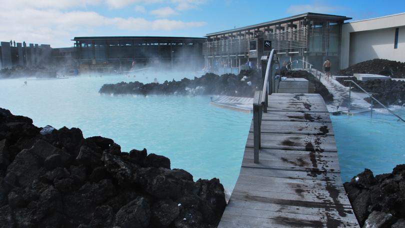 On Wednesday in Iceland’s southwest, a volcano erupted, and as a result, the Blue Lagoon Resort in Reykjavík was forced to evacuate guests, as reported by The Sun.