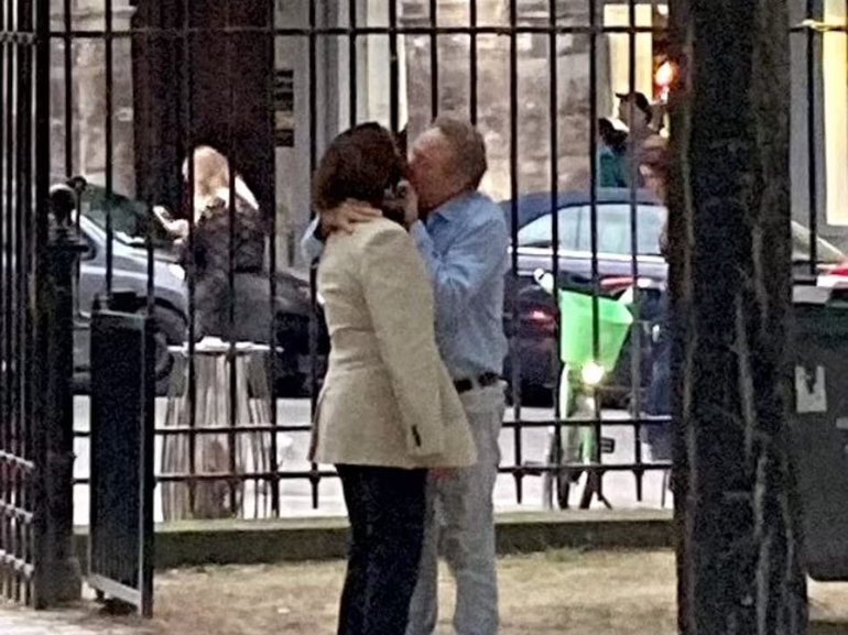 Mining billionaire Andrew Forrest has been urged to stay clear of a disputed African territory amid the fallout from his romantic encounter in a Paris park.