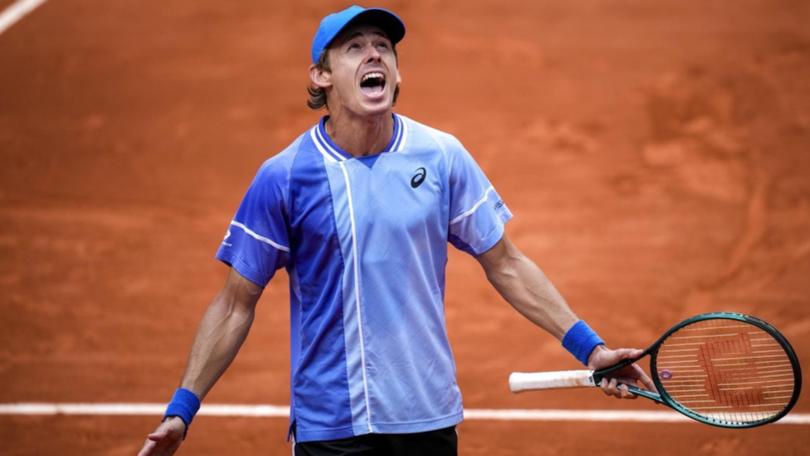 Alex de Minaur is through to the French Open Quatrer Finals.