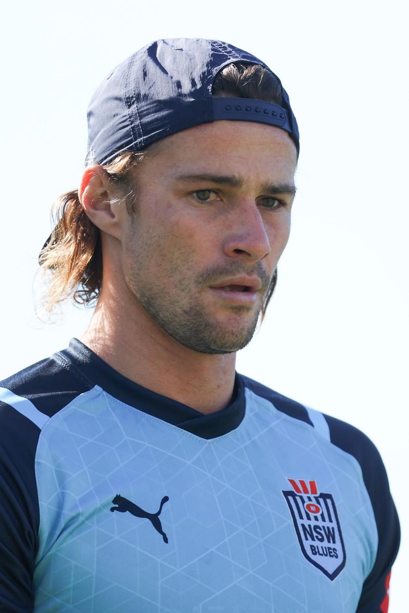 SYDNEY, AUSTRALIA - JUNE 03: Nicho Hynes warms up during a New South Wales Blues State of Origin Training Session at NSWRL Centre of Excellence on June 03, 2024 in Sydney, Australia. (Photo by Jason McCawley/Getty Images)