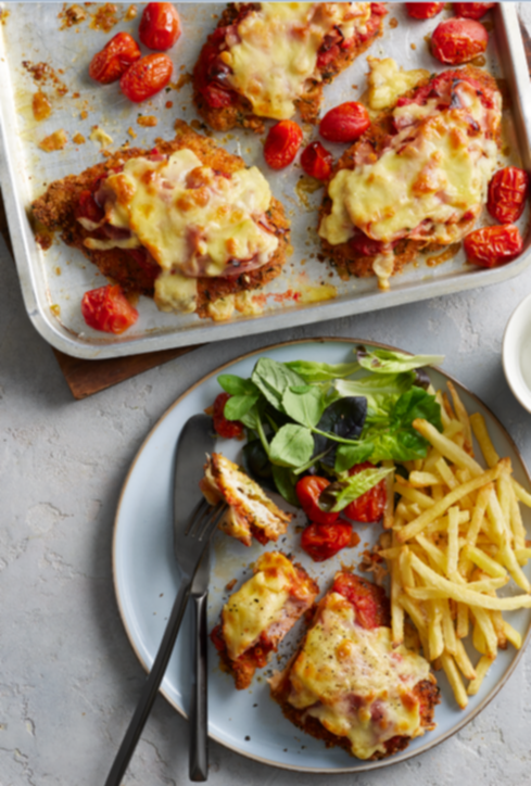 An easy family favourite that’s ready in no time – meet the ranch chicken parmigiana tray bake
