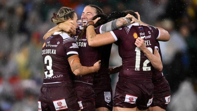 A late Lauren Brown field goal has won Queensland a dramatic Origin II clash over NSW in Newcastle. (Dan Himbrechts/AAP PHOTOS)