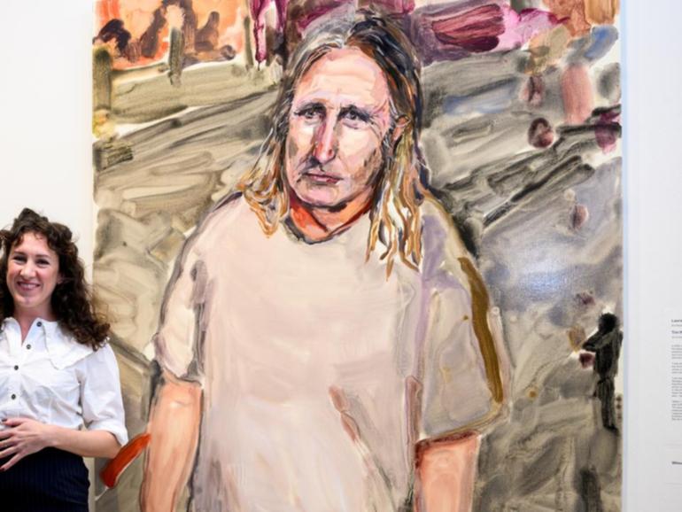 Artist Laura Jones has won the 2024 Archibald Prize for her portrait of author Tim Winton. (Bianca De Marchi/AAP PHOTOS)