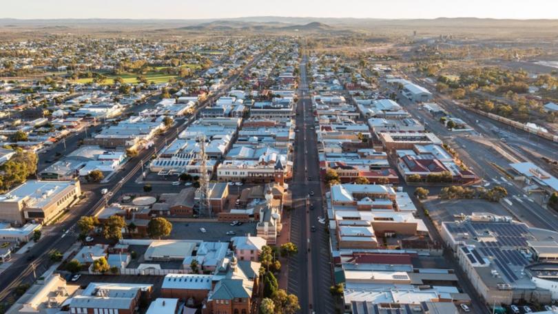 The NSW government is to buy, build or refurbish housing to offer health workers in regional areas. 