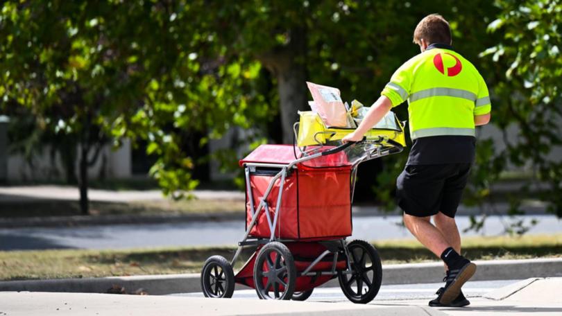 Australia Post is calling on dog owners to take responsibility for their pets. (Lukas Coch/AAP PHOTOS)