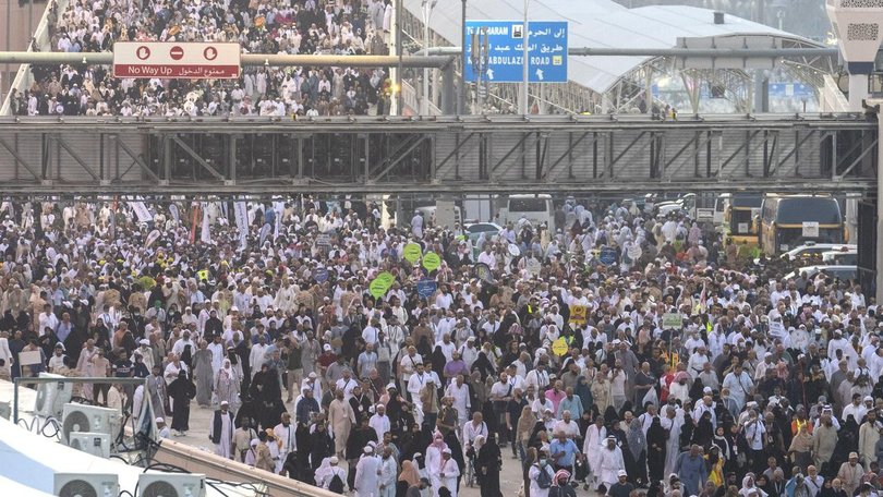 An Australian is among hundreds who died during the Hajj pilgrimage due to intense heat. (AP PHOTO)