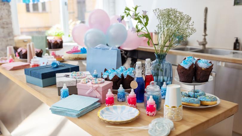 Woman asked to leave baby shower over bizarre rule: “I’m super confused”
