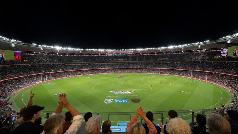 AFL fans have promised there will be “uproar” if the Federal Government does not change its anti-siphoning laws to allow them to watch their teams on free-to-air TV.