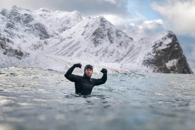 Chris Hemsworth in Limitless.