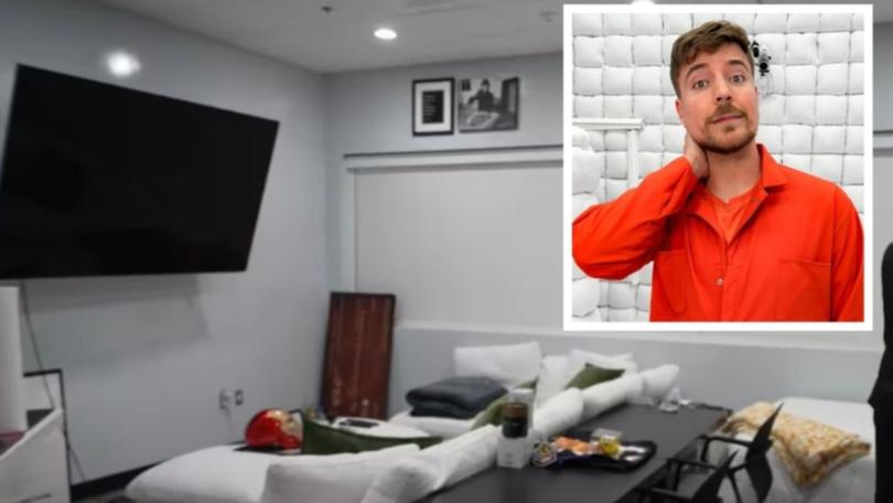 MrBeast lives in a modest studio despite holding a net worth of US$750 million.