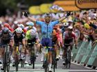 Mark Cavendish wins at Saint Vulbas to complete a record 35th Tour de France stage win. (EPA PHOTO)